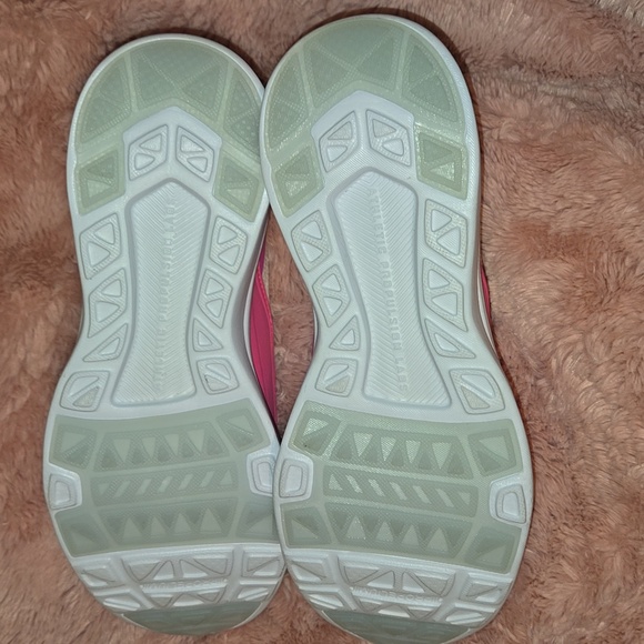 APL Women\'s Cream and Pink Slip-On Sneakers, New, Size 7